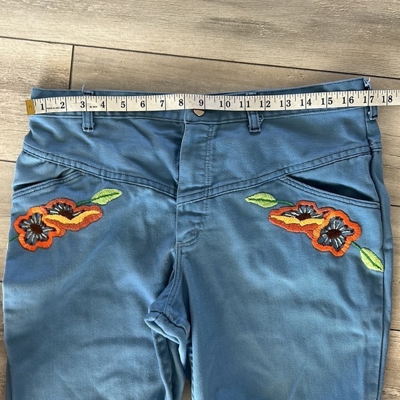 Vintage 1960s wide leg bell bottom wranglers with embroidery size 18 - Picture 9 of 16